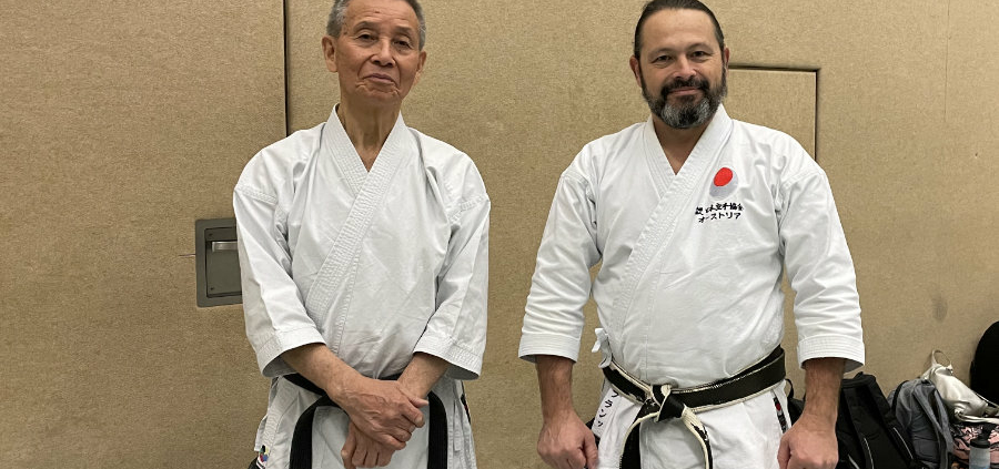 Takeji Ogawa und Franz Peischl beim Training im ASKO Karate Steyr.